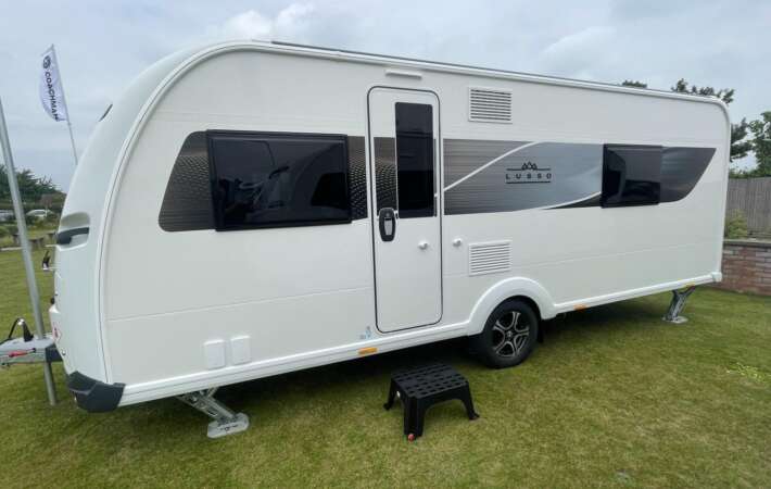 2027 Lusso I External