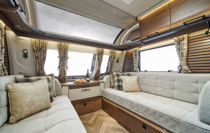 Lusso Iii 3